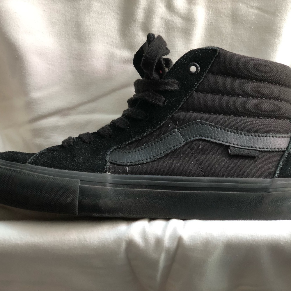 Vans Sk8-Hi Top PRO Black Suede/Black Soles Men’s 8/Women’s 10